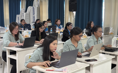 Administrative Assistants Explore Going Paperless